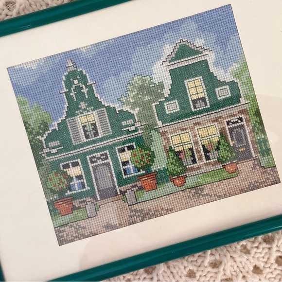 Needle Point Farmhouse Handmade - Picture 1 of 2